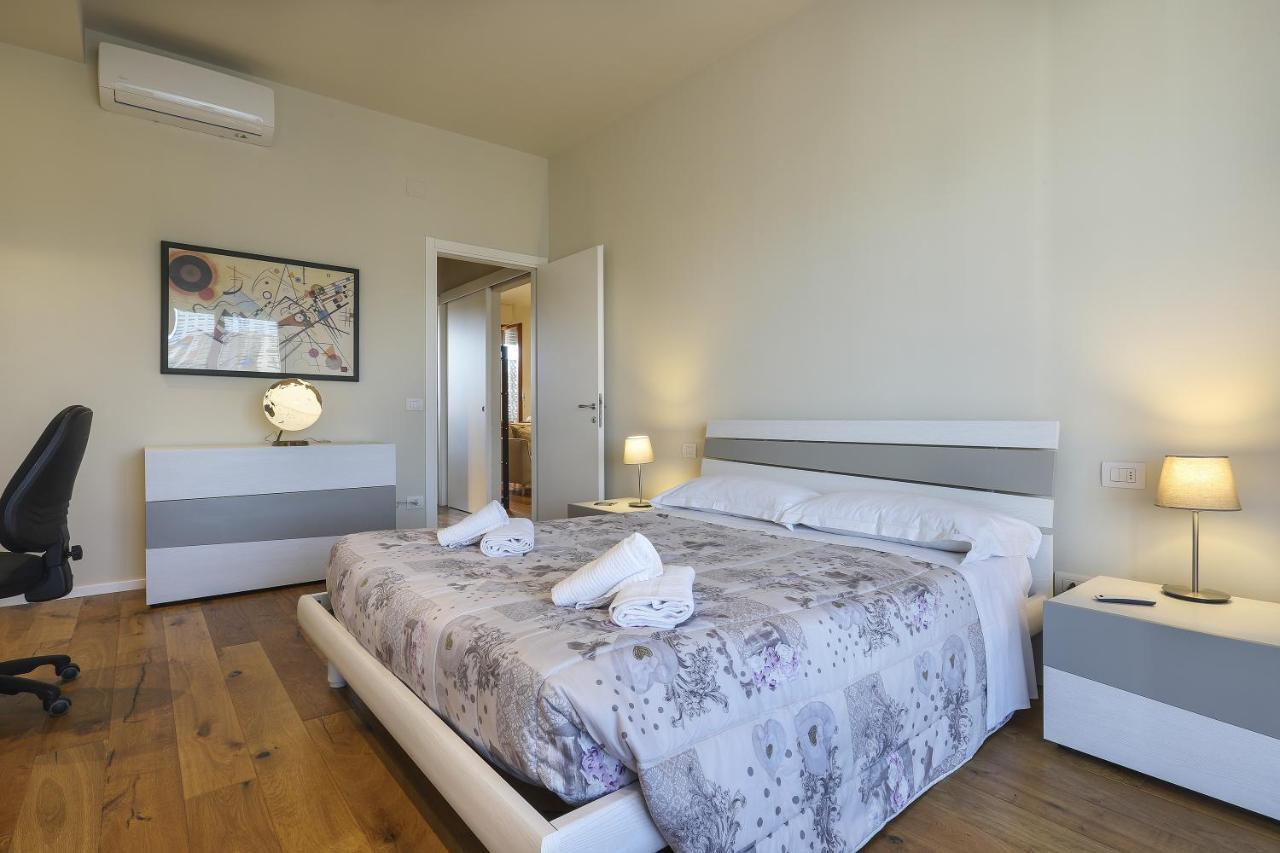 Dalla Giulia - A/C, Wi-Fi, Private Parking - Sweet Dreams In Florence Apartment Exterior photo